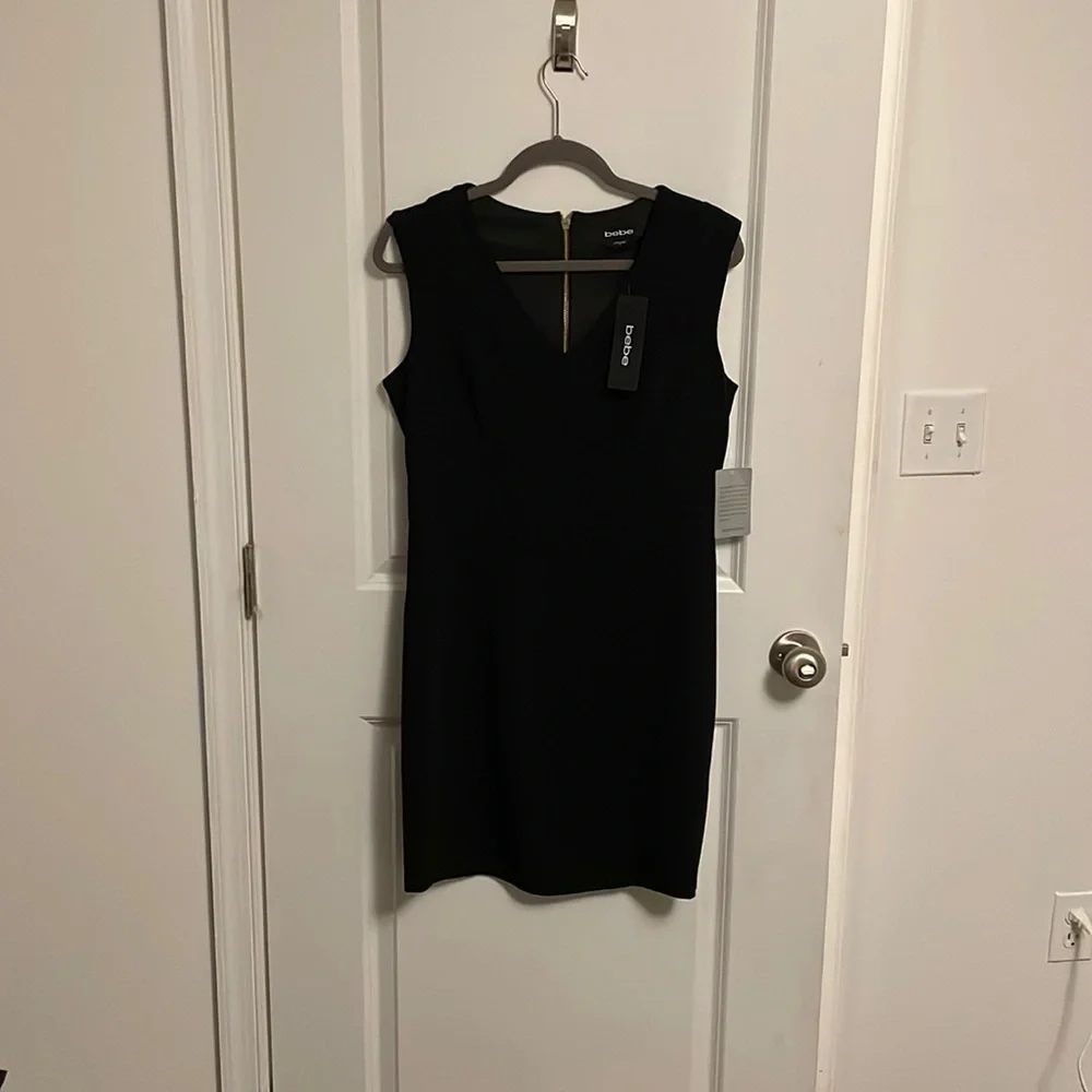 BEBE WOMENS LITTLE BLACK DRESS WITH PLUNGING DEEP V NECKLINE - Picture 2 of 6